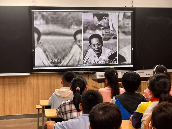 用欧帝智能黑板开展学习袁隆平爷爷课堂教学